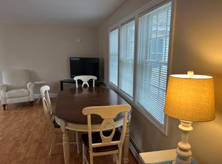 24 Lockwood Dr, Kennebunk, ME 04043