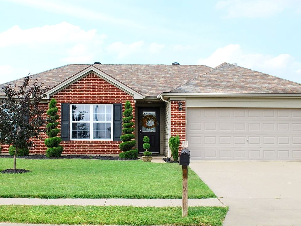 1st image of 325 Camden Cir