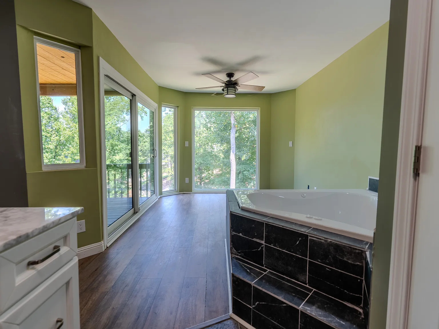 3 bed, 3400 sqft, $4,000 — Photo 4