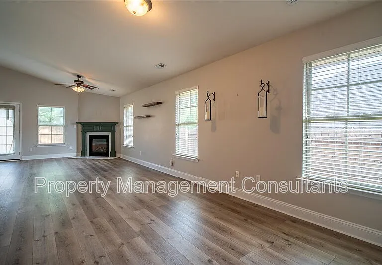 108 Oak Shade Dr — Photo 15