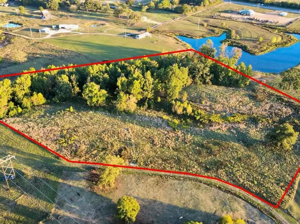 438 White Wing Ln, Valliant, OK 74764