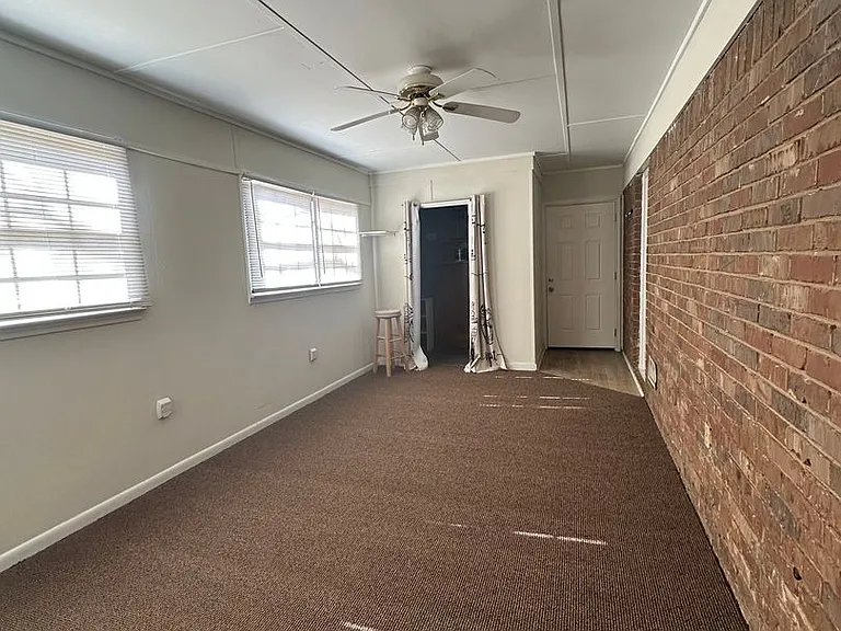 51 Lawanna Dr — Photo 15