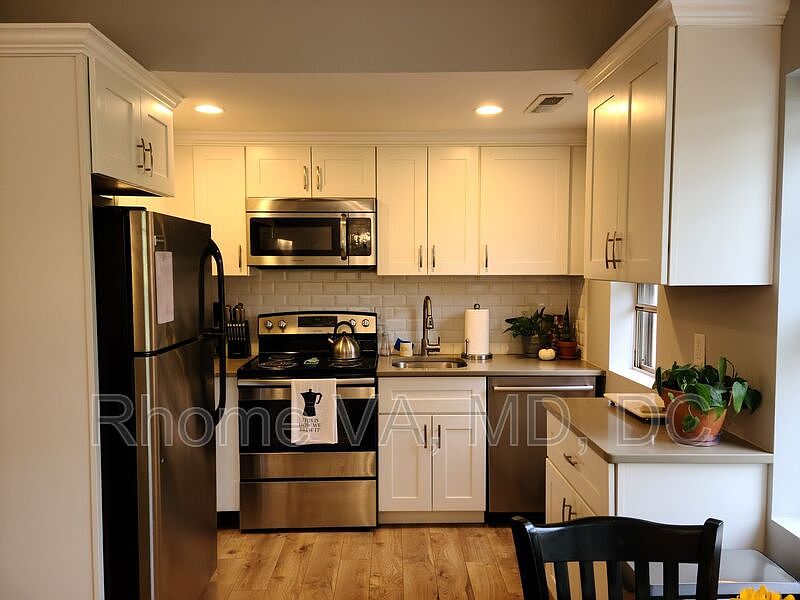 1st image of 1720 N Queens Ln #3170