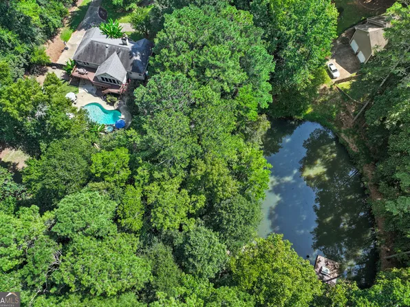 127 Caracas Dr, Woodstock, GA 30188