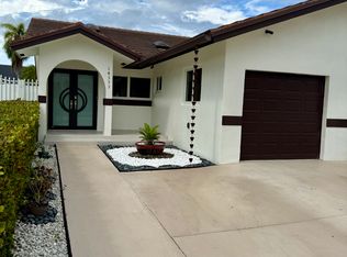 14333 SW 52nd St, Miami, FL 33175