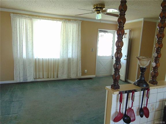 5th image of 131 Floradale Ave