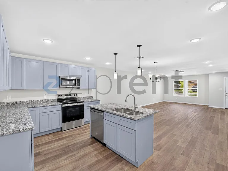 333 N Field St #A — Photo 15