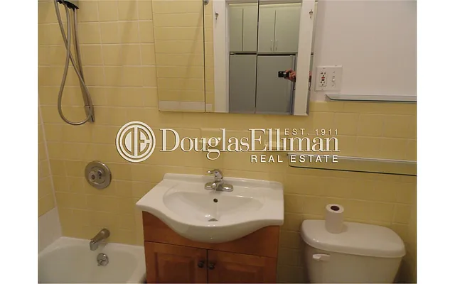 Rented by Douglas Elliman | media 4