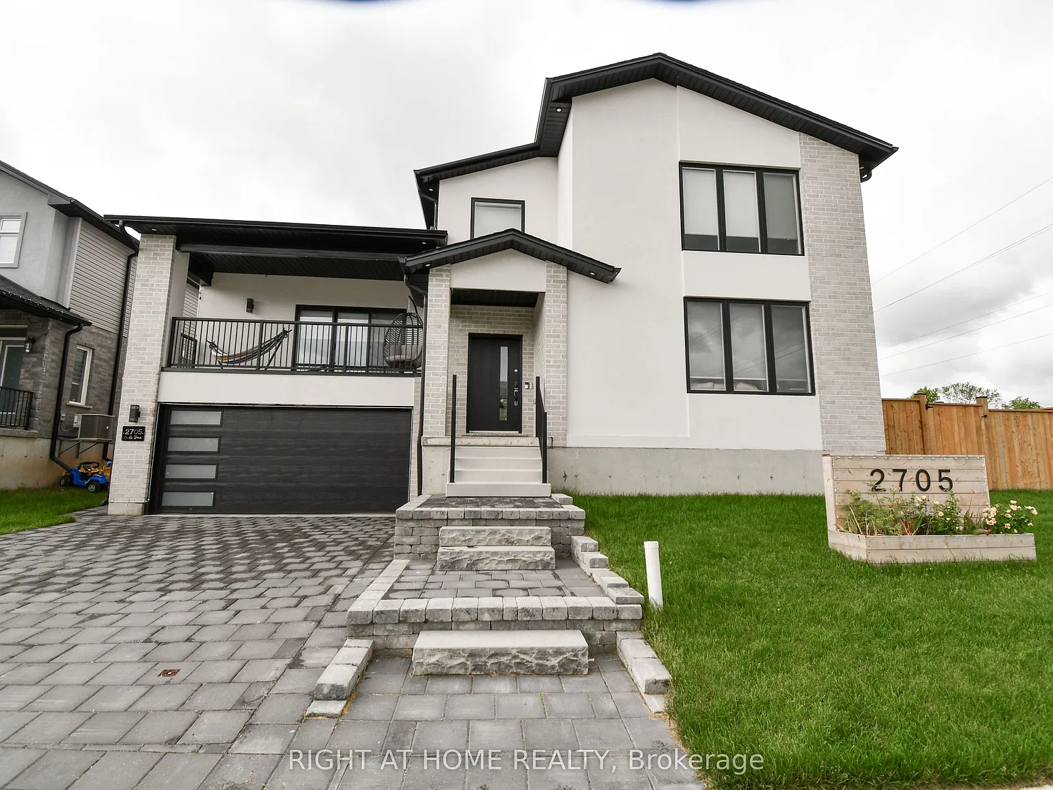 4 bed, $4,000 — Photo 2