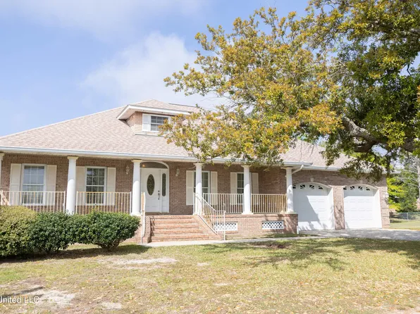 736 Sharon Hills Dr, Biloxi, MS 39532