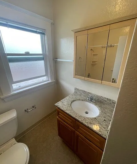831 Adams St #2 — Photo 11