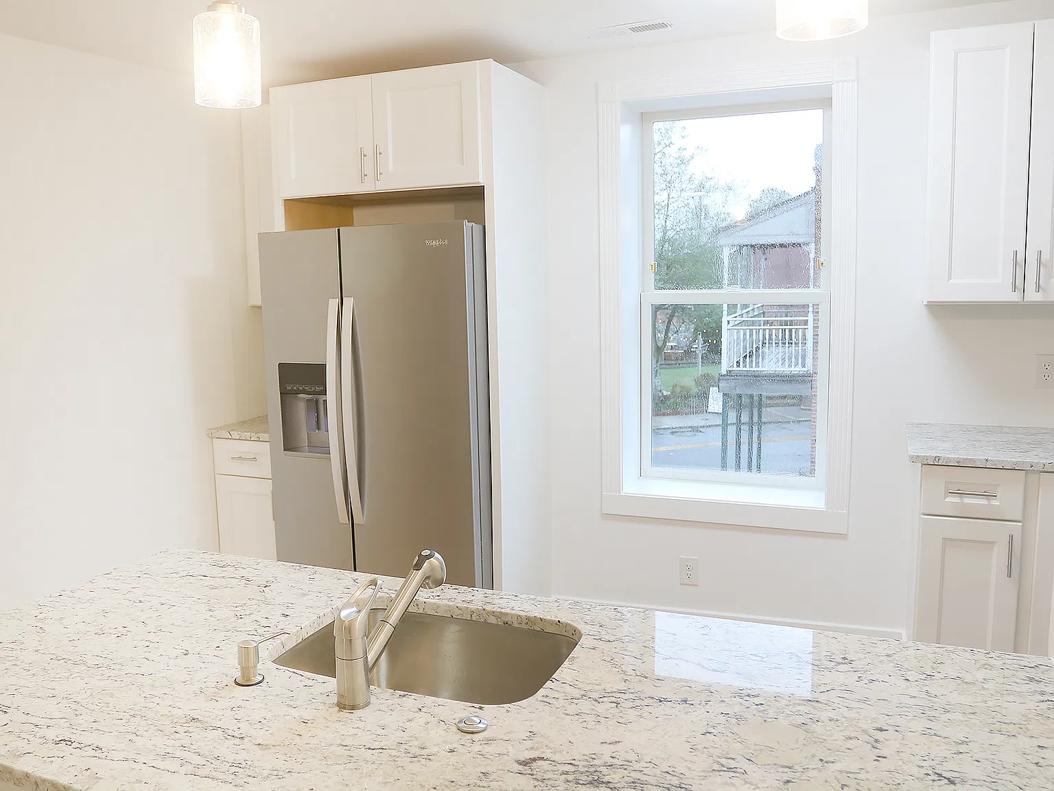 2 bed, 820 sqft, $1,950 — Photo 3