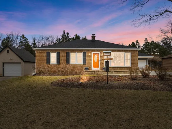 8134 North Seneca ROAD, Fox Point, WI 53217