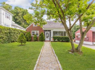 16 McClean Ave, Stamford, CT 06905