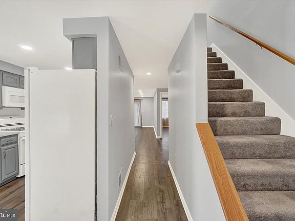 3rd image of 602 Kensington Ct #602