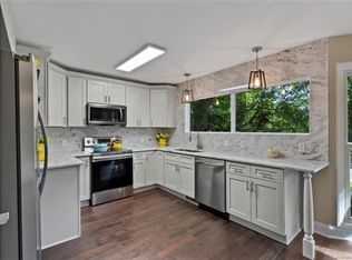 7734 Sardis Rd, Charlotte, NC 28270