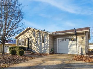 1033 W Polk Ave, Charleston, IL