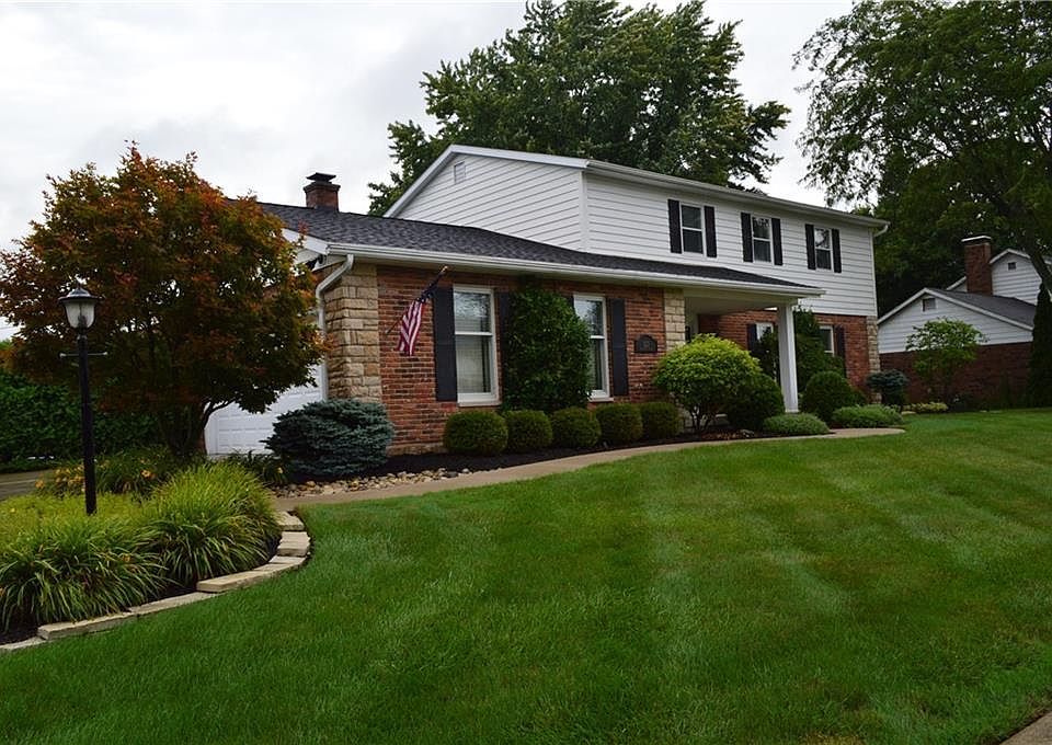 2nd image of 823 Torrence Dr