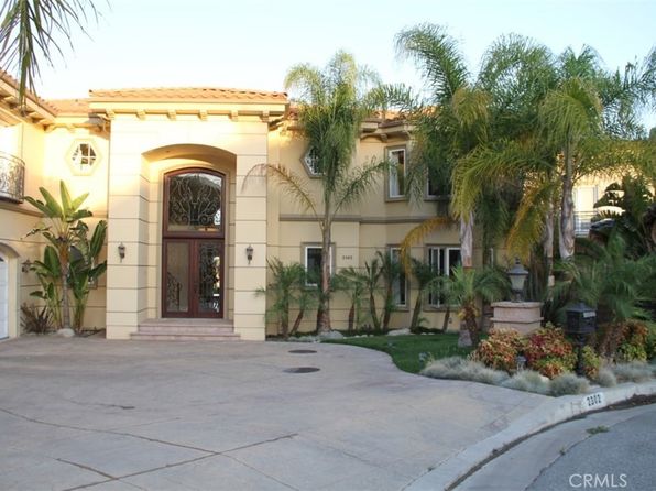 2302 Crystal Ln
