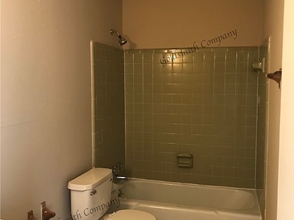 5th image of 219 Wexford Dr