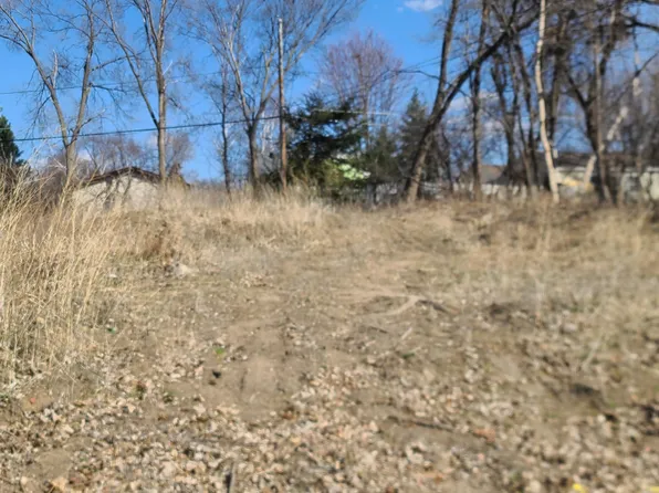 1104 Mackubin St, Saint Paul, MN 55117