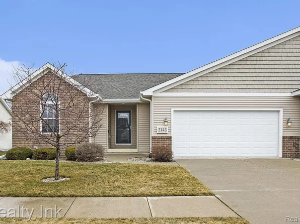 3143 Gaslight Dr, Bay City, MI 48706