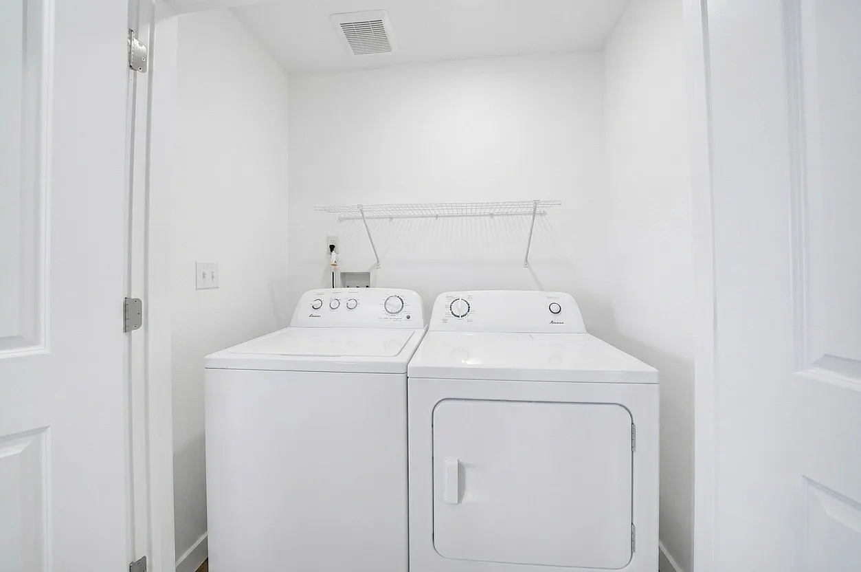 4 bed, $815 — Photo 4