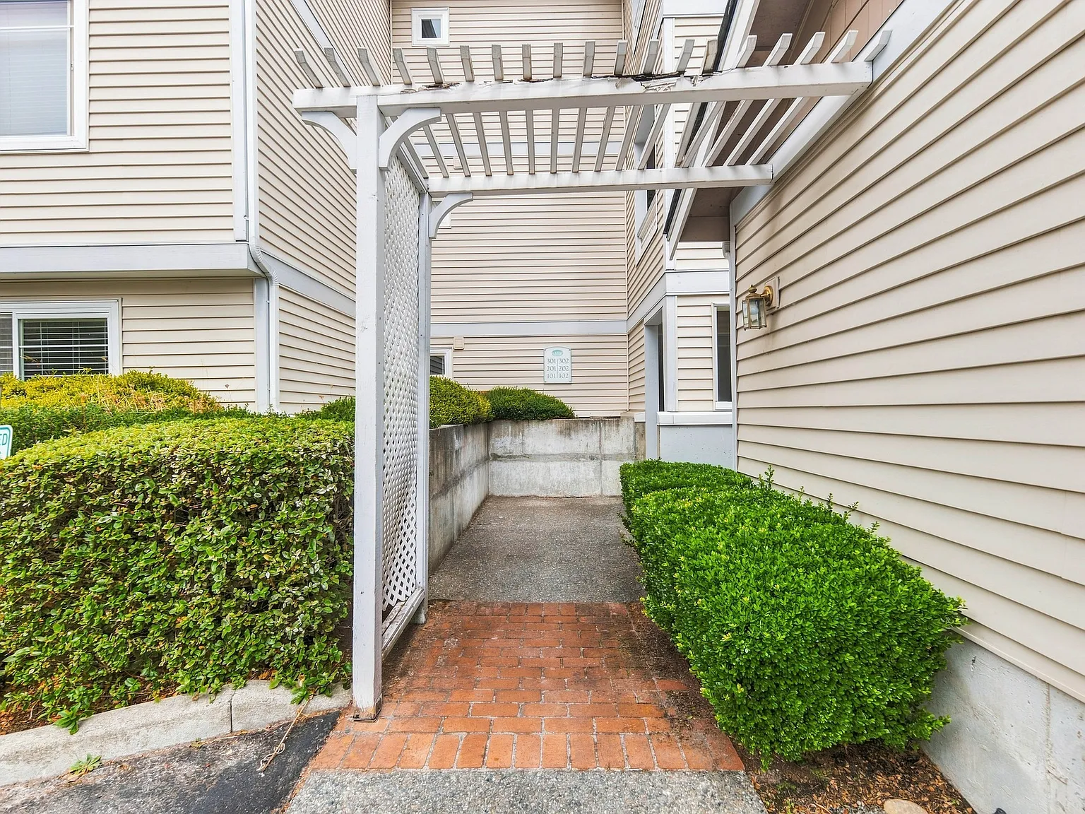 1 bed, 609 sqft, $1,700 — Photo 4