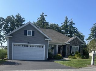 160 Springwood Way, Manchester, NH 03102