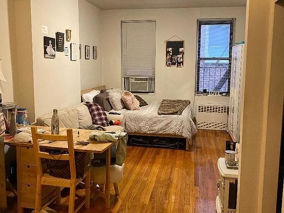 3rd image of 1322 2nd Ave APT 1C