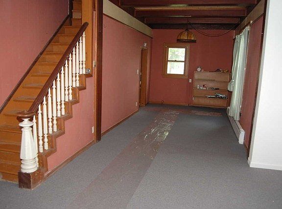 2nd image of 106 W Washington St