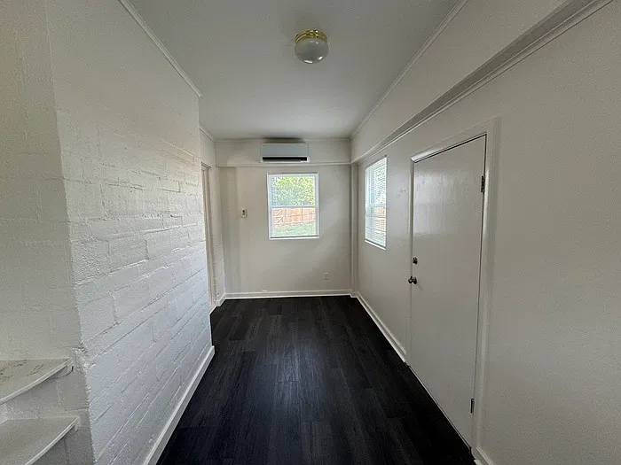 4 bed, 2.0 bath, 1800 sqft, $2,395 — Photo 3