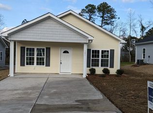 303 Cypress Ave, Holly Ridge, NC 28445