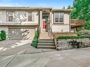 2805 Lakeshire Ln, Indianapolis, IN