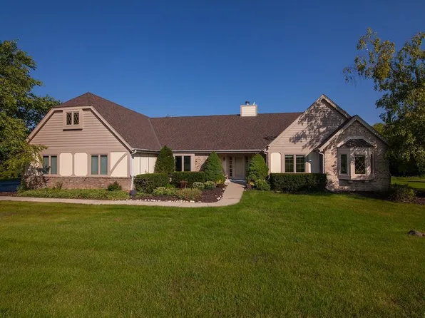 N27W30818 Golf Hills DRIVE, Pewaukee, WI 53072