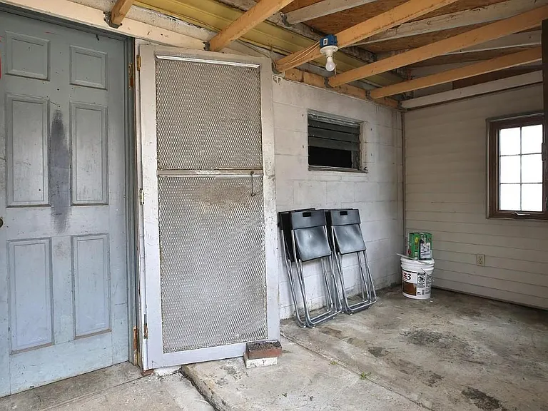 335 E Moler St — Photo 38