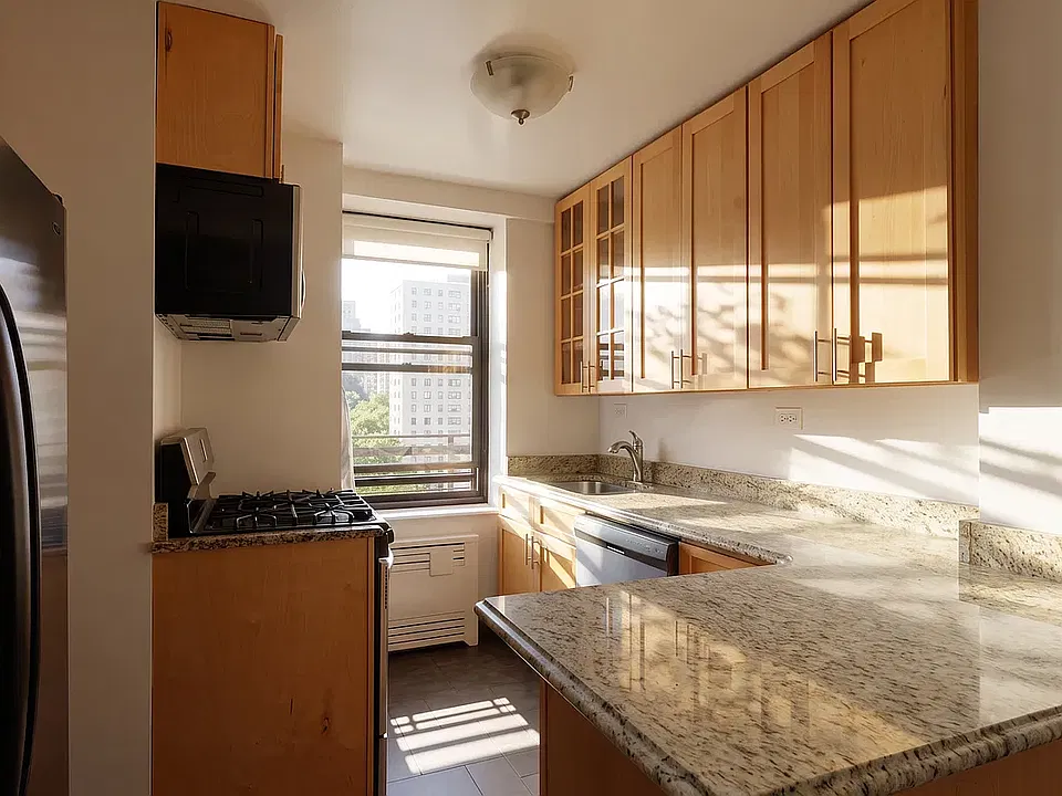 784 Columbus Ave #9D