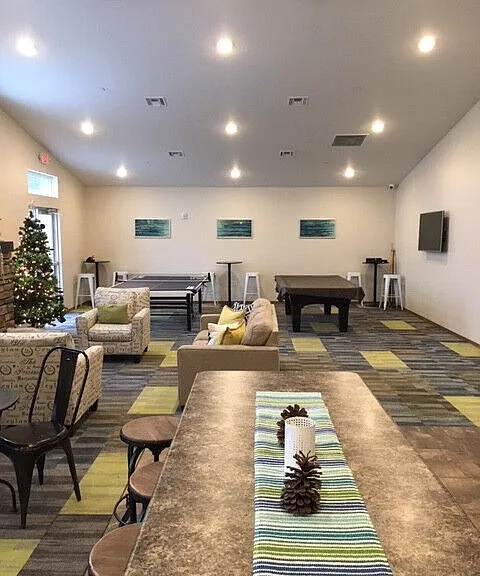 Dakota Pointe — Photo 11