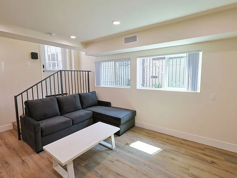 Pavo Apartments — Photo 11