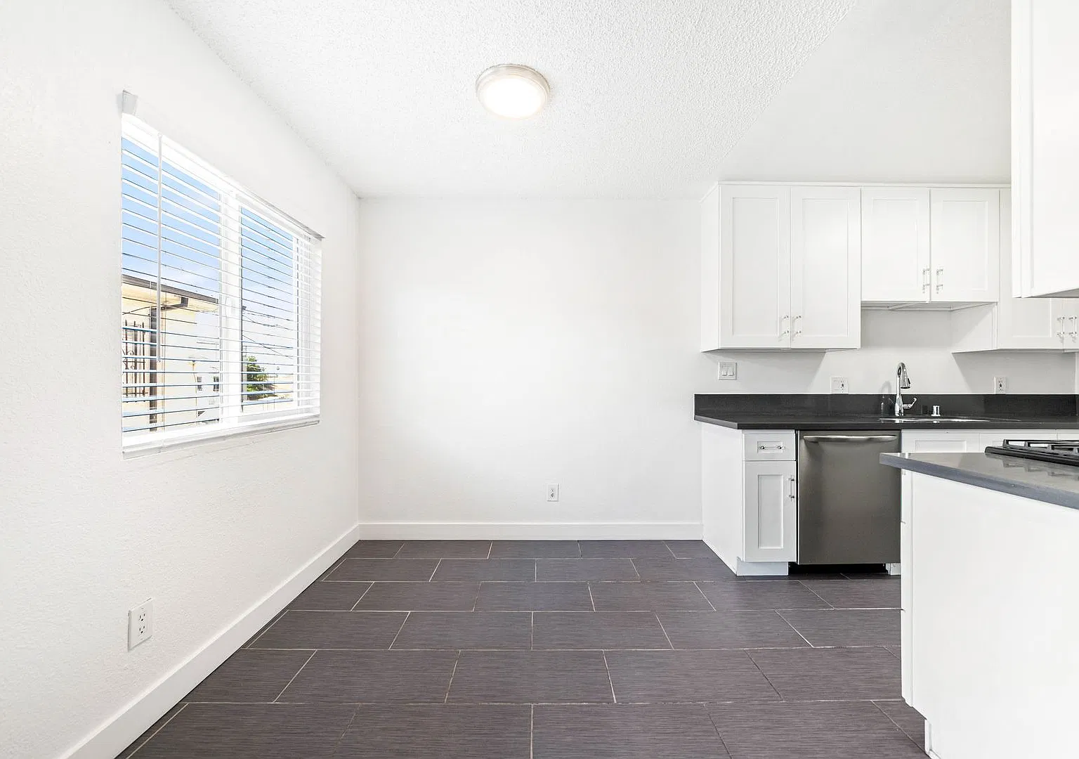 1 bed, 626 sqft, $3,500 — Photo 3