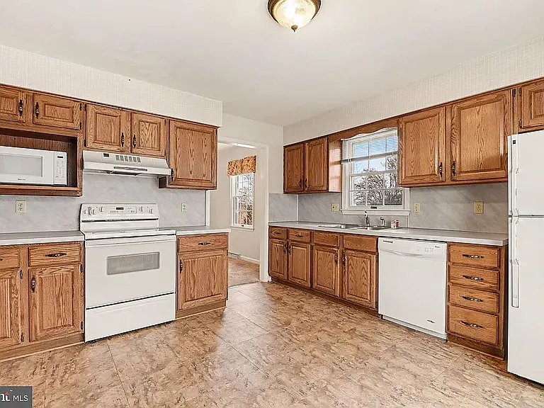 652 Park Ridge Dr — Photo 14