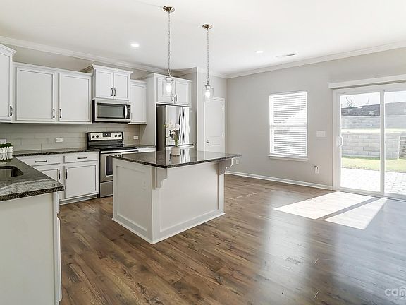 5th image of 4102 Huntley Glen Dr