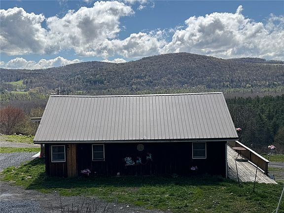2nd image of 3010 Kelly Rd