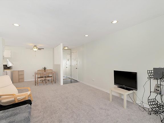 3rd image of 1185 Higgins Quarters Dr Unit 11-305