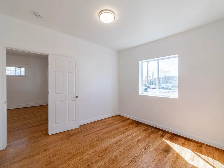 553 Highland St — Photo 20