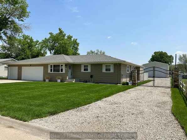 2735 O'Flannagan St, Grand Island, NE 68803