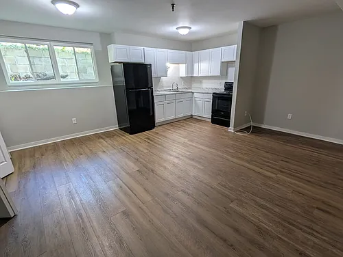 240 Sheffield Ave Photo 1