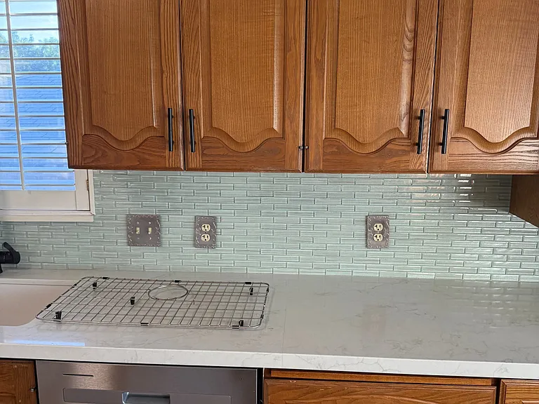 2278 E Logan Ave — Photo 13