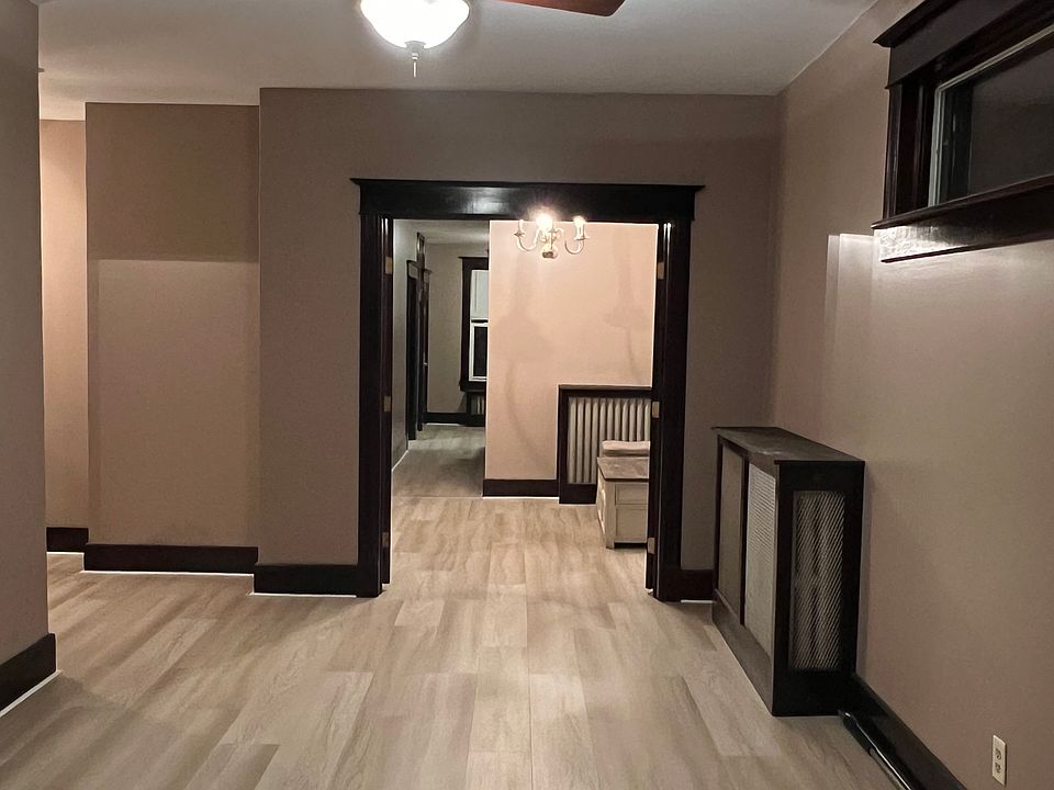 1st image of 455 Myrtle Ave #2