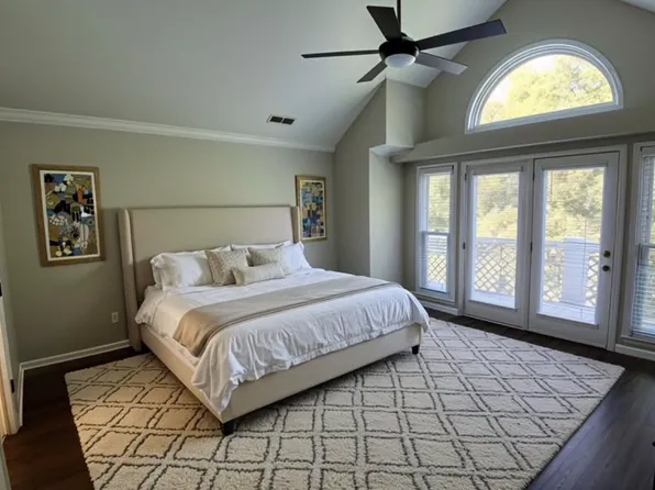 2012 Fairway Hills Dr, Huntsville, AL 35802